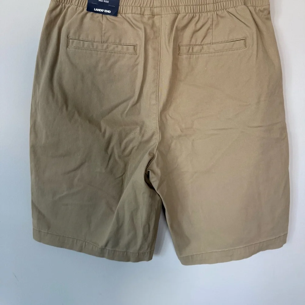 NWT Lands End Woman’s 10 Inch Khaki Chino Pull On Elastic Waist Shorts Tan
